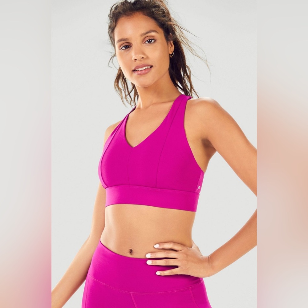 Fabletics On-The-Go Midi Medium Impact Sports Bra